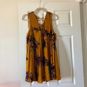 Gorgeous winter floral Everly dress!! Size Med